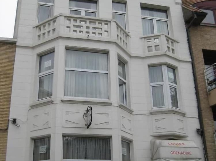 پانسیون Logies Grenadine