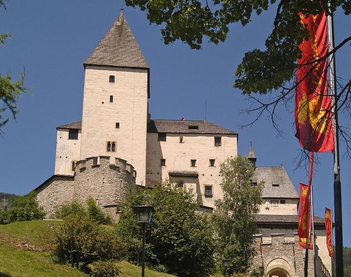 펜션 Privatzimmer Lasshofer