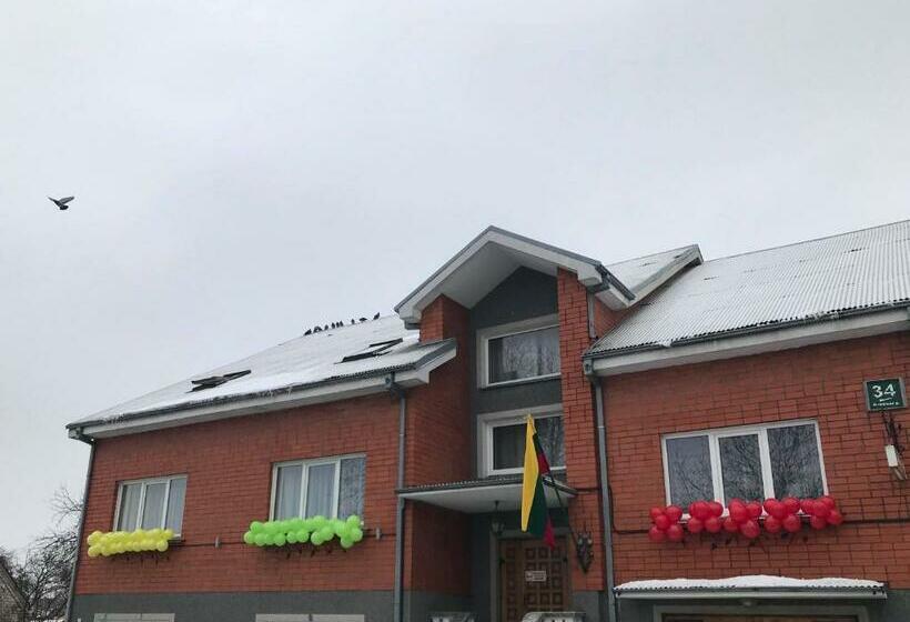 پانسیون Simona House