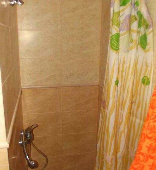 پانسیون Simona House