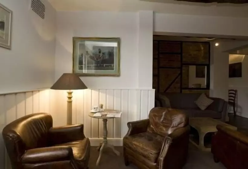 Retkeilymaja The Hawk Inn