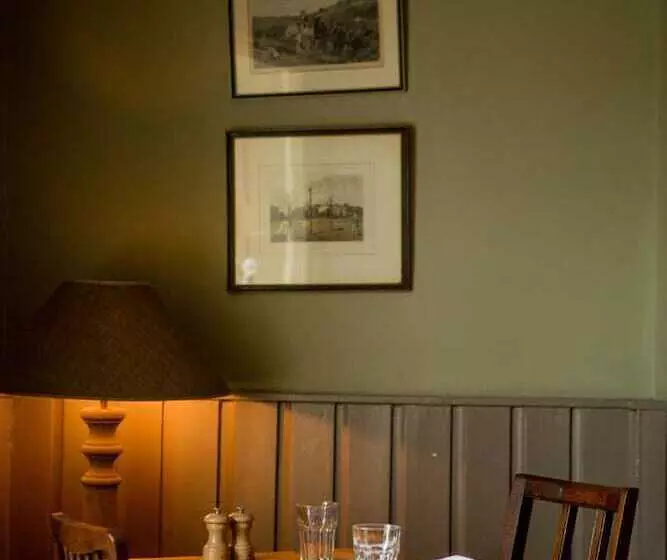 Retkeilymaja The Hawk Inn