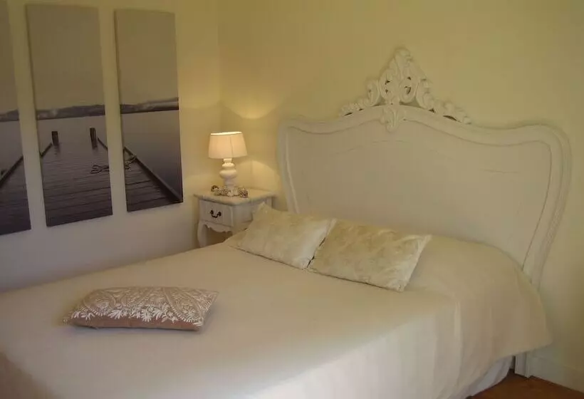 Aamiaismajoitus (B&B) Bambou Lodge