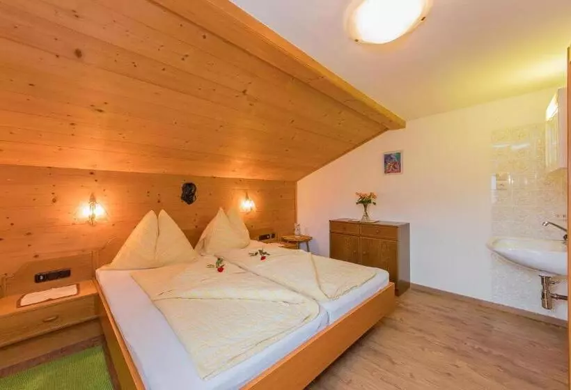 ベッドアンドブレックファースト Pension Rieder