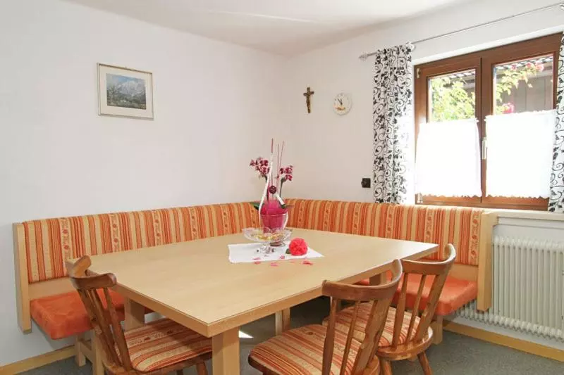 ベッドアンドブレックファースト Pension Rieder