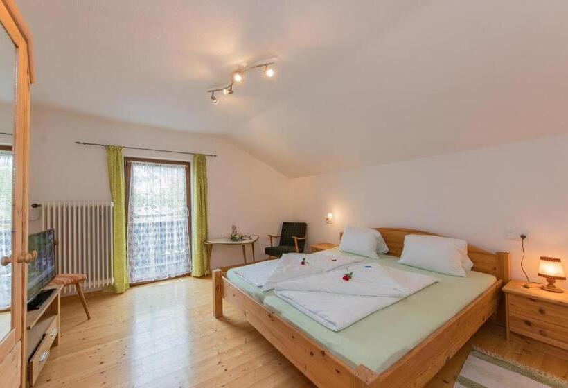 مبيت وإفطار Pension Rieder