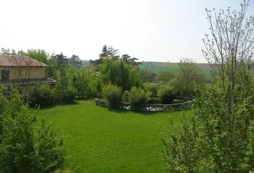 هتل Agriturismo Torrazzetta