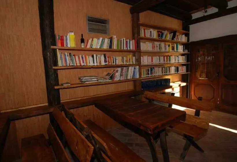 هتل Agriturismo Torrazzetta