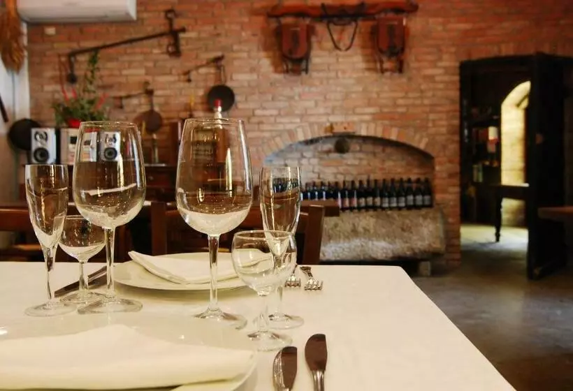 هتل Agriturismo Torrazzetta