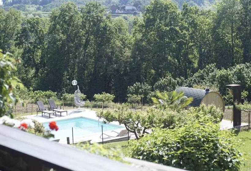 هتل Agriturismo Tre Tigli