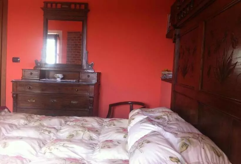 هتل Agriturismo Tre Tigli