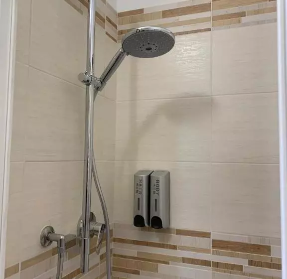 هتل Agriturismo Tre Tigli