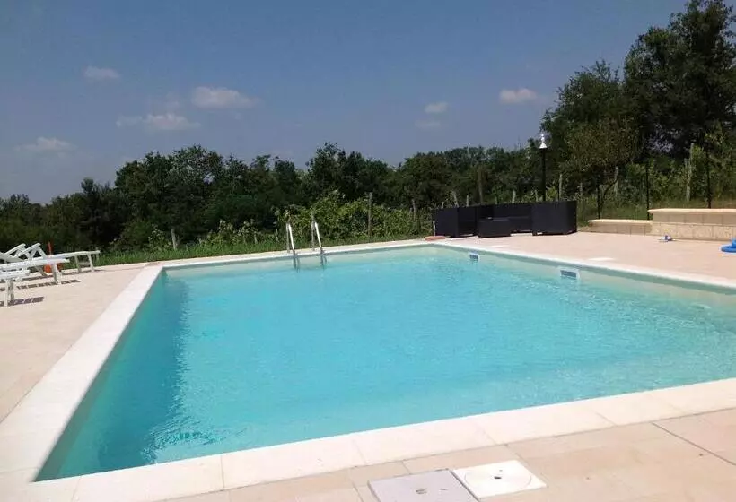 هتل Agriturismo Tre Tigli