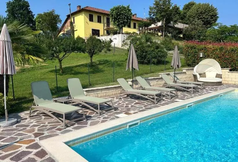 هتل Agriturismo Tre Tigli