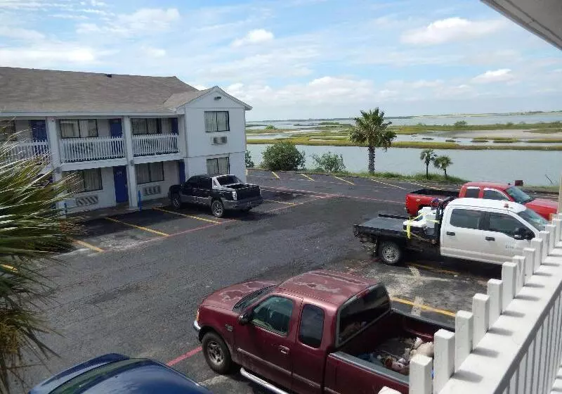 Motel 6 Portland, Tx