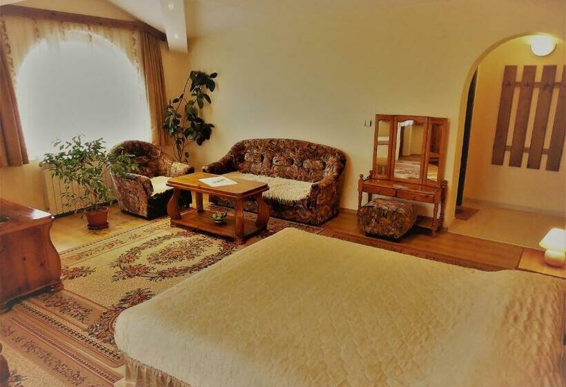 פנסיון Boyadjiyski Guest House