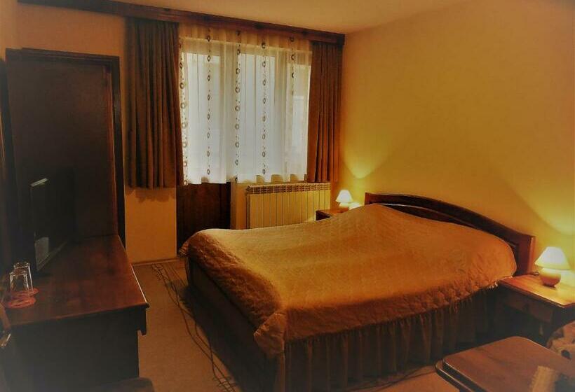 פנסיון Boyadjiyski Guest House