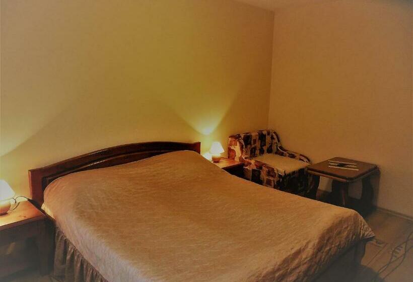 פנסיון Boyadjiyski Guest House