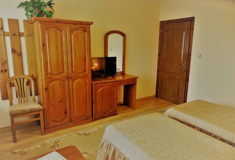 פנסיון Boyadjiyski Guest House