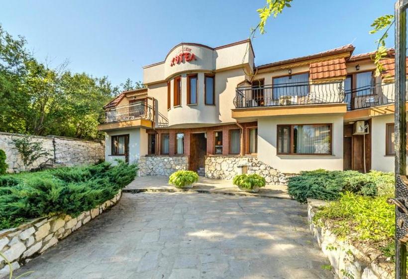 بنسيون Family Hotel Bunara