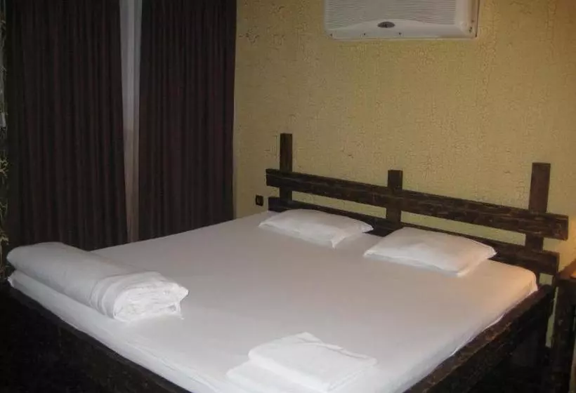 Majatalo Family Hotel Bunara