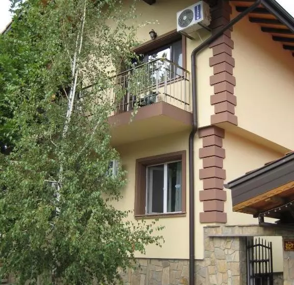 Majatalo Family Hotel Bunara