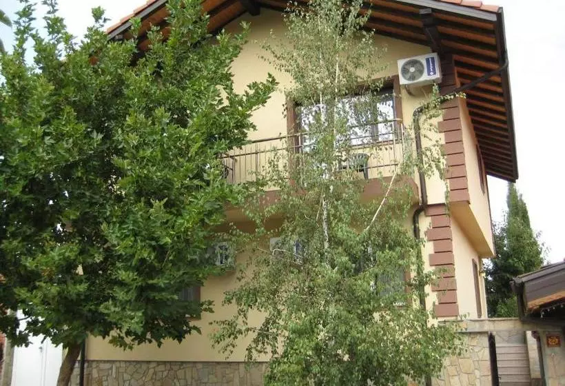 Majatalo Family Hotel Bunara