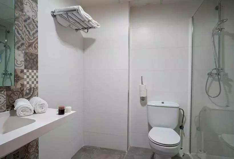 پانسیون Hostal Plaza De Italia