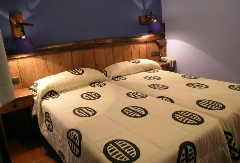 پانسیون Hostal Xaloa Orio