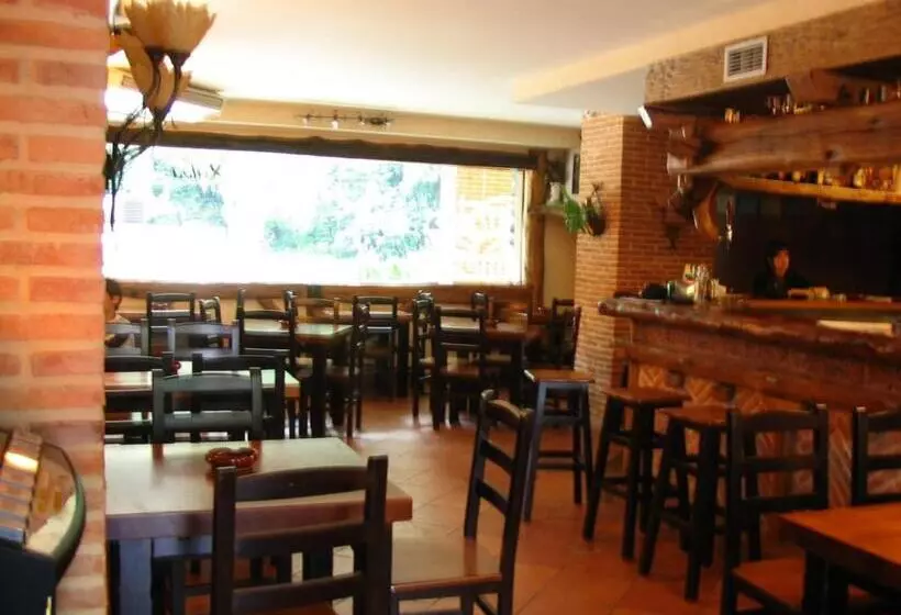 پانسیون Hostal Xaloa Orio