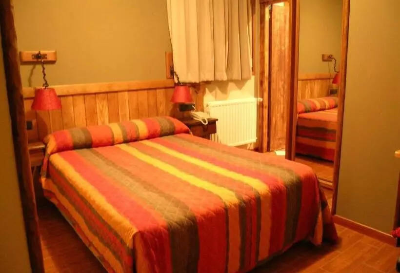پانسیون Hostal Xaloa Orio