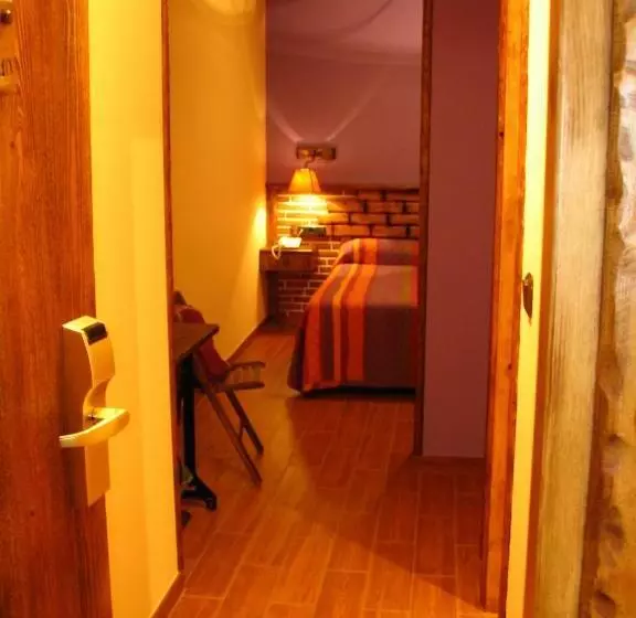 پانسیون Hostal Xaloa Orio