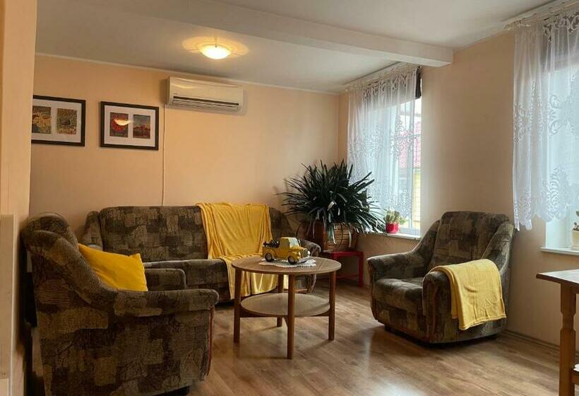 پانسیون Westhouse Retro