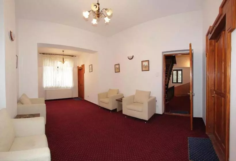 Majatalo Vila Acvila