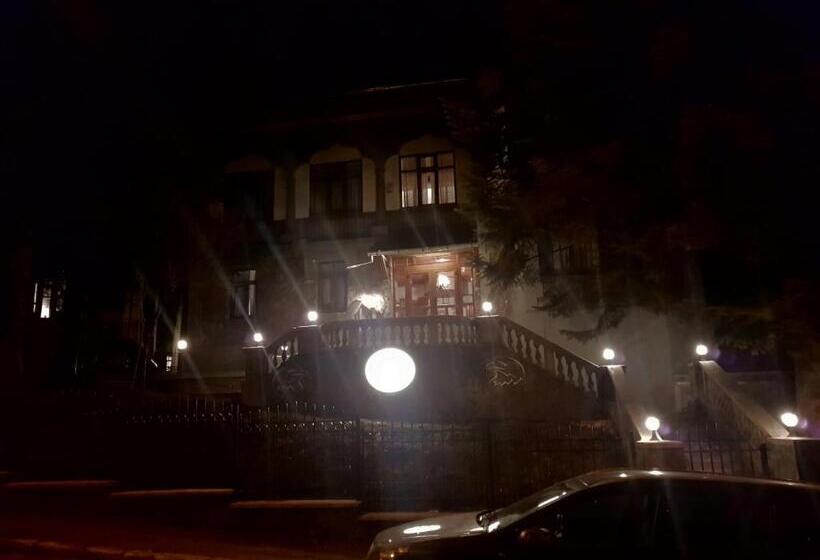 פנסיון Vila Acvila