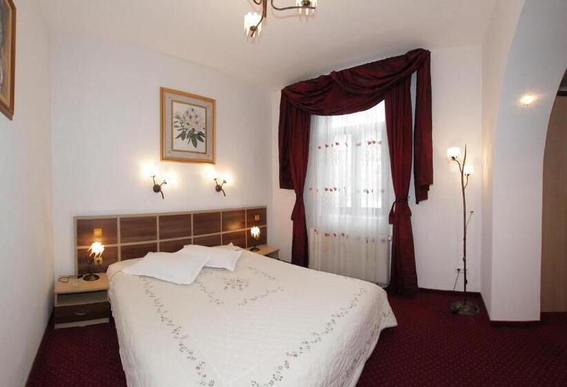 פנסיון Vila Acvila