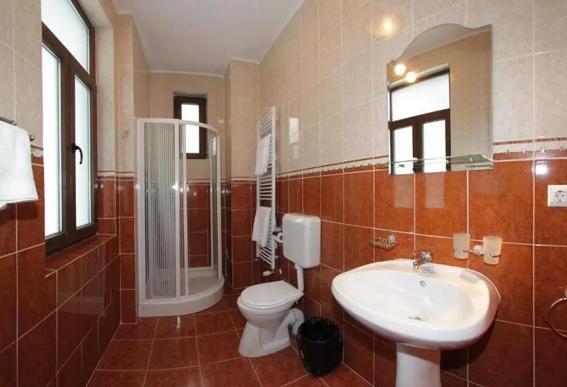 Majatalo Vila Acvila