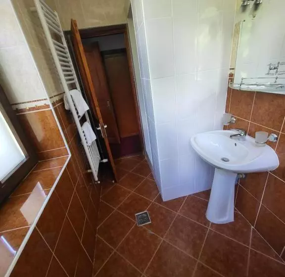 Majatalo Vila Acvila