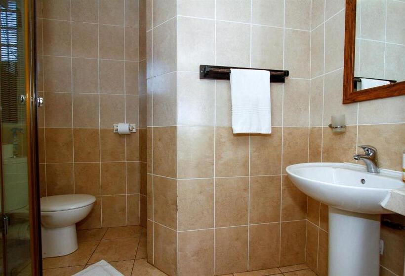 פנסיון Virginia Forest Lodge