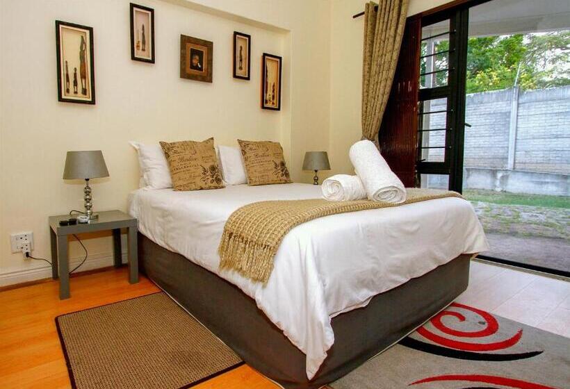 פנסיון Virginia Forest Lodge