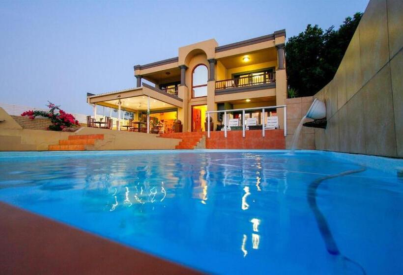 פנסיון Virginia Forest Lodge