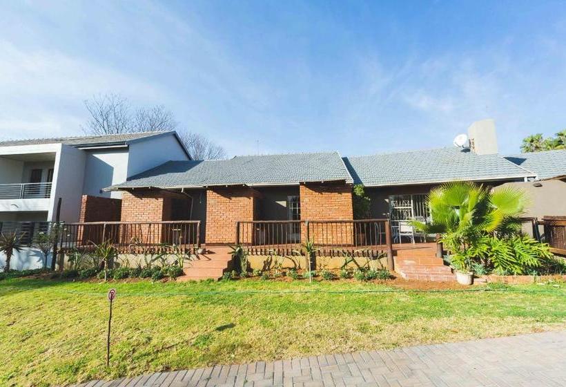 Pension The Wild Peach Menlyn