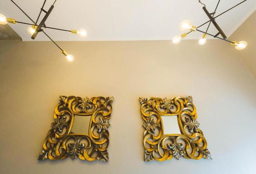 Pension The Wild Peach Menlyn