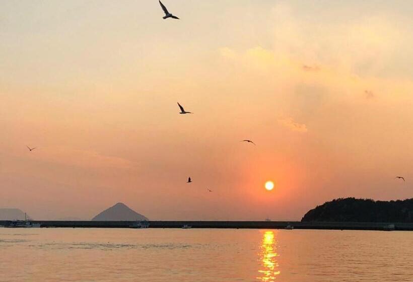 ペンション Yado Seven Beach