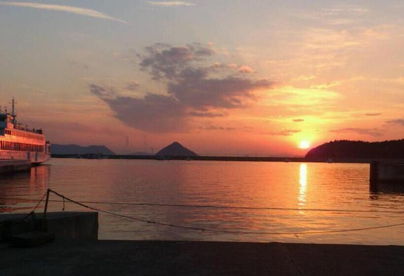 ペンション Yado Seven Beach