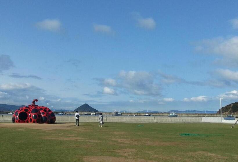 ペンション Yado Seven Beach