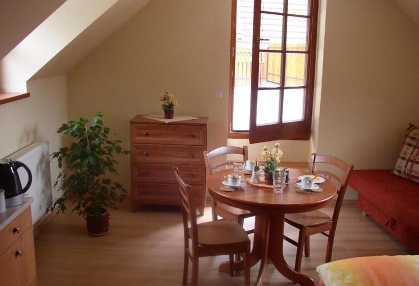 Pension A Restaurace Vyhlídka