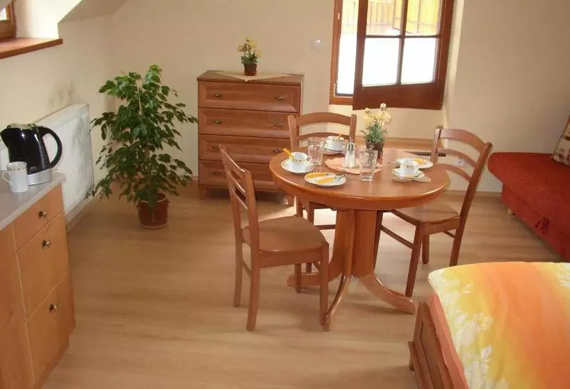 Pension A Restaurace Vyhlídka