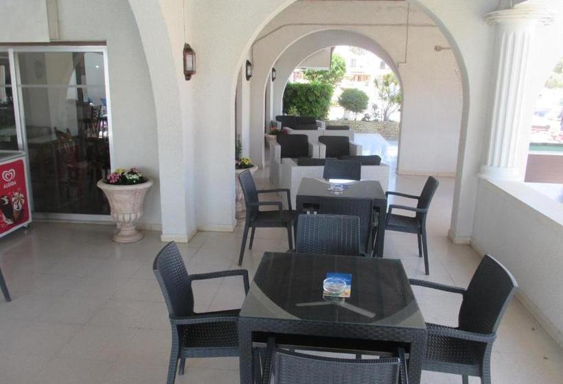 Tsialis Hotel Apartments