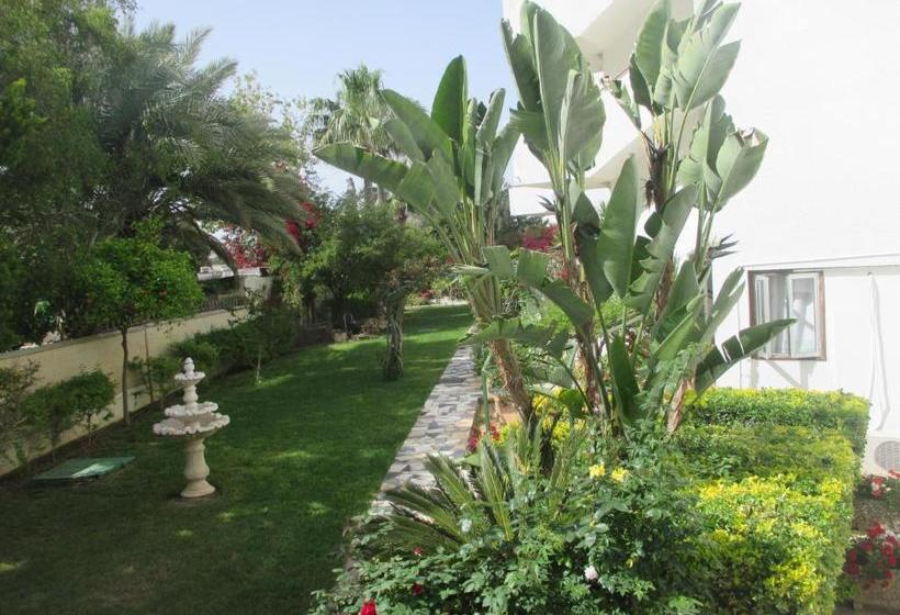 Tsialis Hotel Apartments